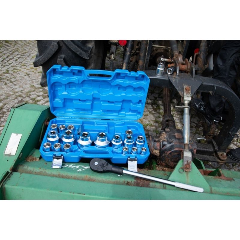 Набор инструментов 1" 3/4" 26шт CrV Hogert в кейсе (HT1R511)
